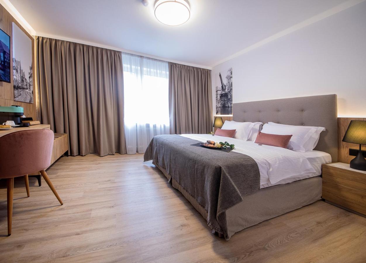 Gaestehaus Zum Roten Hahn Lüneburg Eksteriør bilde